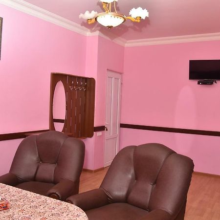 Zvartnots Ojakh Hotel เยเรวาน ภายนอก รูปภาพ