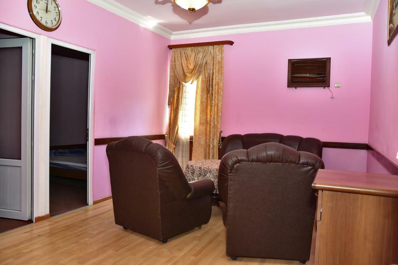 Zvartnots Ojakh Hotel เยเรวาน ภายนอก รูปภาพ